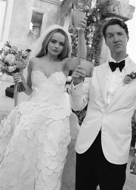 Joey King & Steven Piet’s Mallorca Wedding Channelled